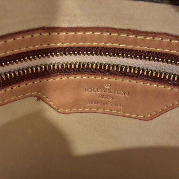 Authentic Louis vuitton Luco Tote. - Picture 6 of 9